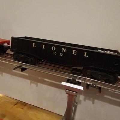 Assortment of Vintage Lionel Lines Cars O Gauge (T2-JS)