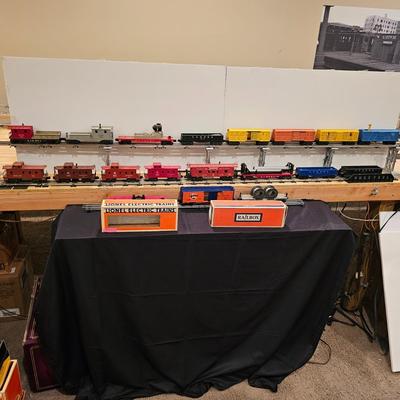Assortment of Vintage Lionel Lines Cars O Gauge (T2-JS)