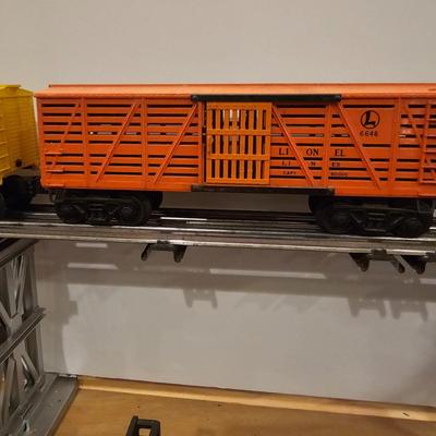 Assortment of Vintage Lionel Lines Cars O Gauge (T2-JS)
