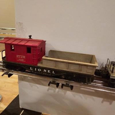 Assortment of Vintage Lionel Lines Cars O Gauge (T2-JS)