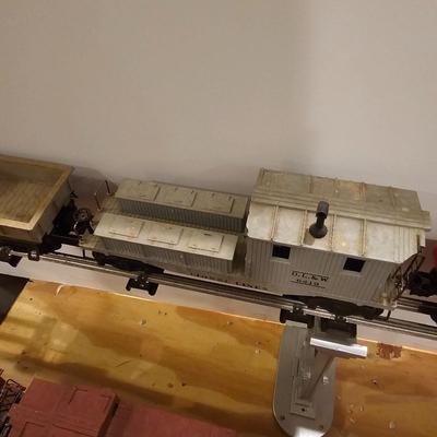 Assortment of Vintage Lionel Lines Cars O Gauge (T2-JS)