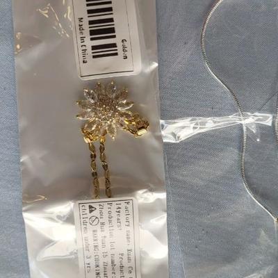 JEWELRY, NEW IN PACKAGE