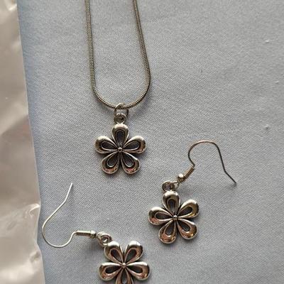JEWELRY, NEW IN PACKAGE