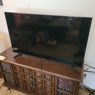 Samsung 50" Smart T.V. (LR-EL)