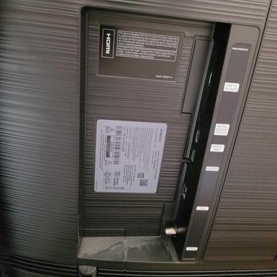 Samsung 50" Smart T.V. (LR-EL)