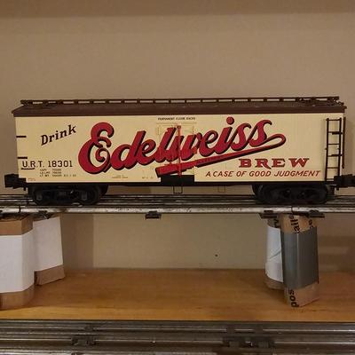 Beer Advertising Billboard Boxcars & Reefers (T1-JS)