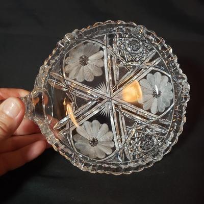 Cut and Etched Glassware (B2-KD)