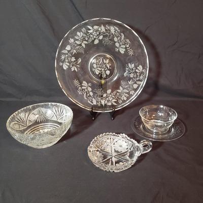 Cut and Etched Glassware (B2-KD)