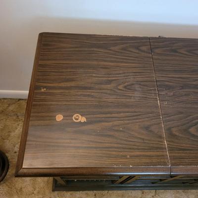 SounDesign Vintage Stereo Cabinet (LR-EL)