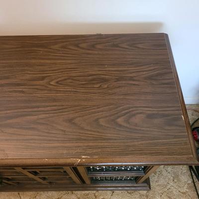 SounDesign Vintage Stereo Cabinet (LR-EL)