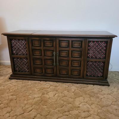 SounDesign Vintage Stereo Cabinet (LR-EL)