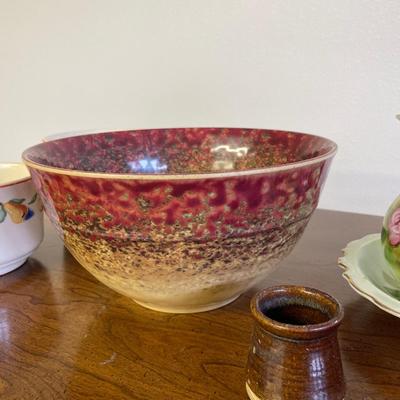 Pottery, decor & big resin bowl
