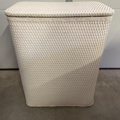 Redmon wicker laundry basket