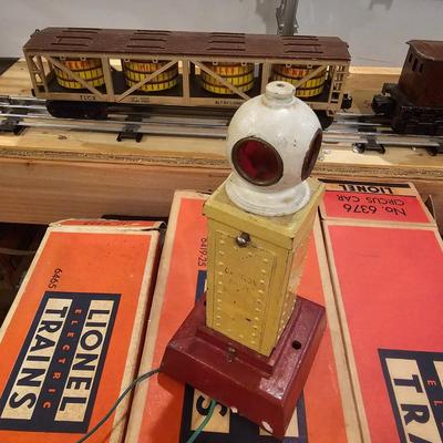 Vintage Lionel Cars & Boxes (T1-JS)