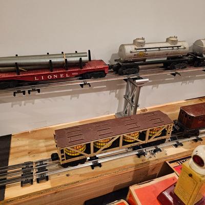 Vintage Lionel Cars & Boxes (T1-JS)