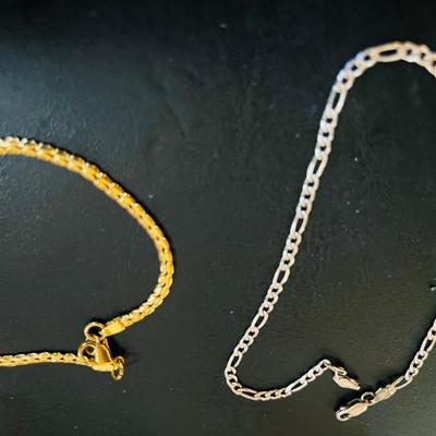 Assorted Jewelry/Key Ring Items