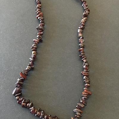 Beautiful Vintage Garnet Chip gemstone necklace