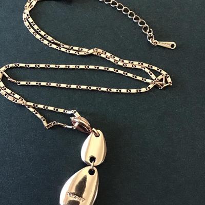 Beautiful 18 karat RGP Rose gold plated, necklace, very beautiful very nice