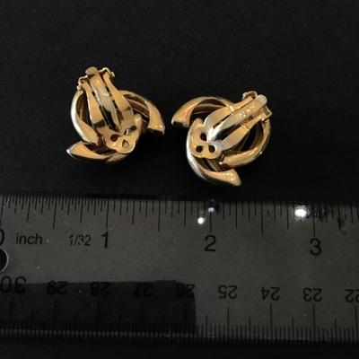 Vintage gold tone clip on earrings