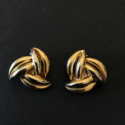 Vintage gold tone clip on earrings