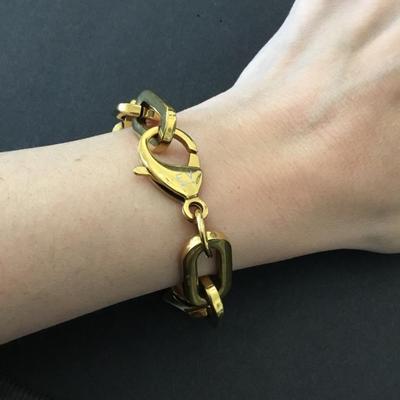 Very nice gold tone chain link bracelet makers mark