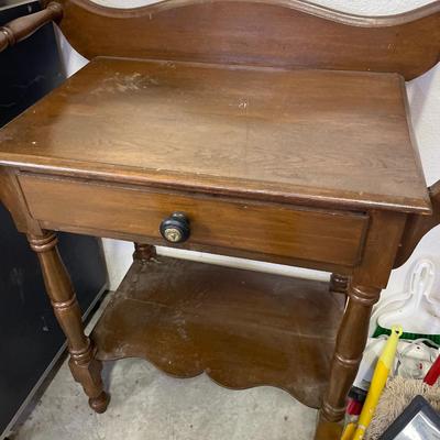 Wash basin stand