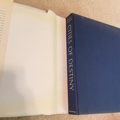 Pictorial Art & Coffee Table Books (BR-SS)
