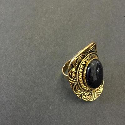Very nice Gold tone statement ring