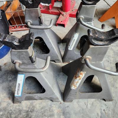 Lot of 4 6 Ton Jacks