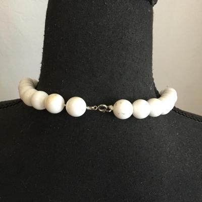 Cool vintage chunky bead necklace