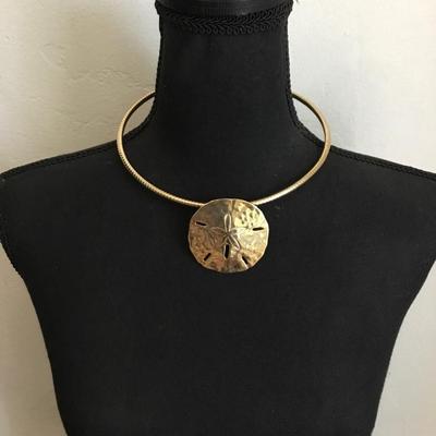 Vintage gold tone statement necklace