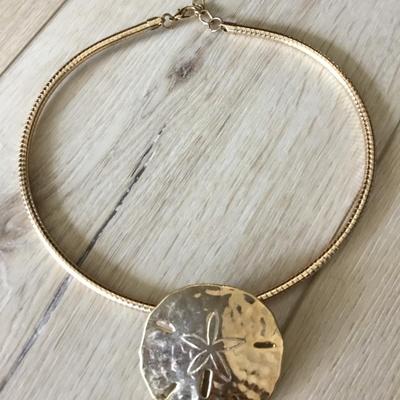 Vintage gold tone statement necklace