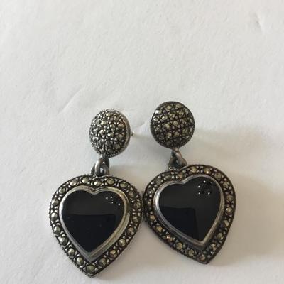 Beautiful vintage heart dangle earrings