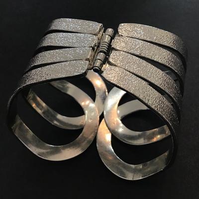 Sliver tone fashion cuff bracelet