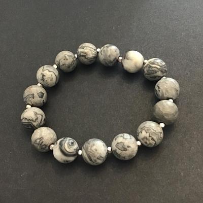 Very nice stone bead stretch bracelet