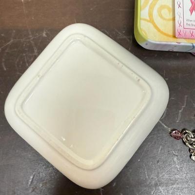 Sale Photo Thumbnail #529: In new condition.