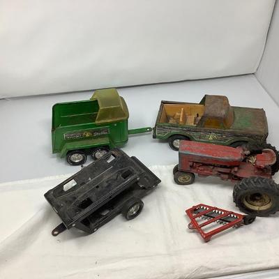 Sale Photo Thumbnail #97: Nylint Truck and Horse Trailer, Car Caddy,Tractor with Tiller
