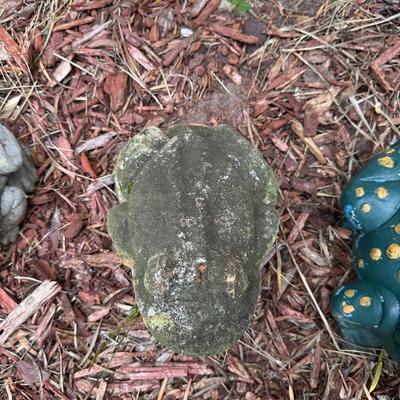 Set of 4 Outdoor Frog Garden Ornaments