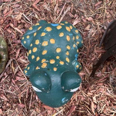 Set of 4 Outdoor Frog Garden Ornaments