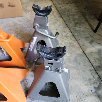 Lot of 6 Car Jack Stands