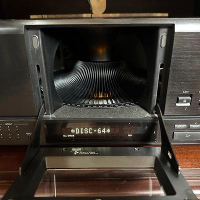 Sony CDP-CX153 100-Disc CD Changer & Kenwood Stereo Receiver