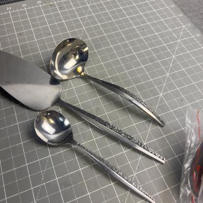 Sale Photo Thumbnail #328: Stainless Steel Not Complete but very usable. Probably Never USED!!!! Very Good Condition. 
