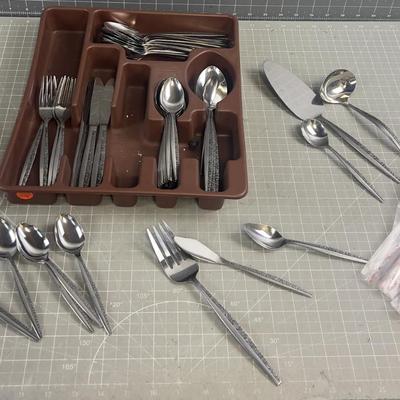 Sale Photo Thumbnail #325: Stainless Steel Not Complete but very usable. Probably Never USED!!!! Very Good Condition. 