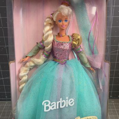 Sale Photo Thumbnail #557: NEVER BEEN OUT OF THE BOX! Super Collectible. 