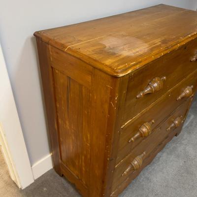 Sale Photo Thumbnail #687: Measures 39 x 17 x 36" Highly Desired old Utah Furniture is a thing!! 