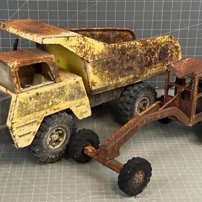 Sale Photo Thumbnail #883: Used. Not Really Usable unless you get a tetanus shot first. RUSTY! COLLECTIBLE! 