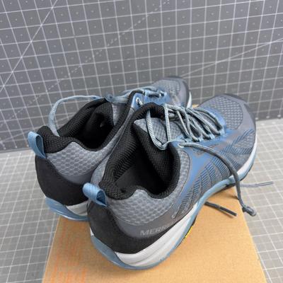 Sale Photo Thumbnail #1170: Women's Size 10 Trail Shoes. NEW No lid on the box. 
