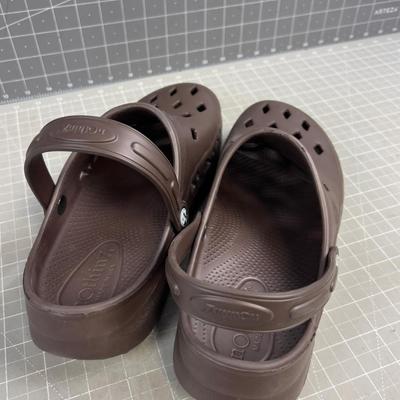 Sale Photo Thumbnail #1176: NEW Men's Size 12 NO BOX. Brown color. 