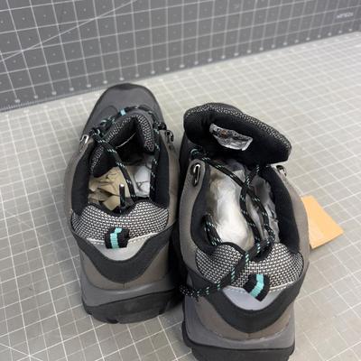 Sale Photo Thumbnail #1203: Women's Size 9 NEW No Box. 