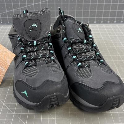 Sale Photo Thumbnail #1200: Women's Size 9 NEW No Box. 